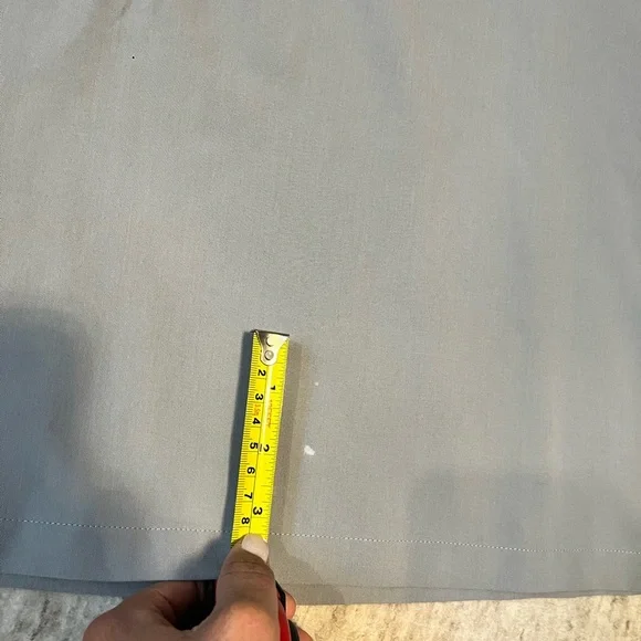 Gray figs scrub top size S - Picture 2 of 2